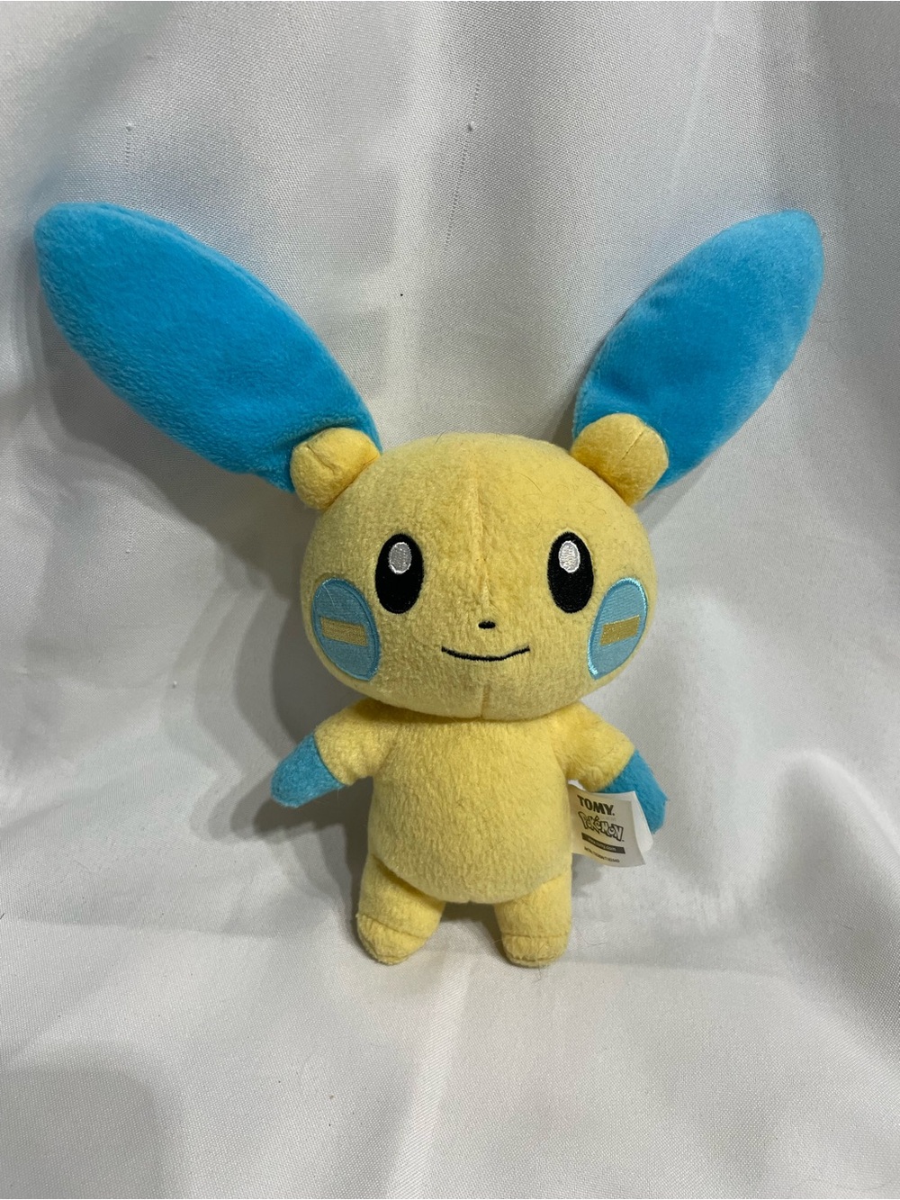 10” Tomy Pokémon Minun plush toy Excellent Condition